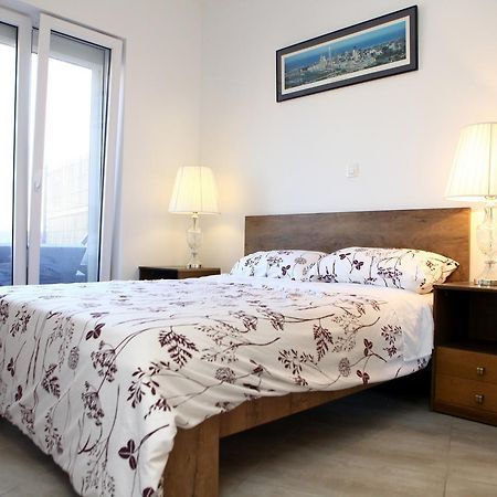 Charming San Simon Beach Apartment Jn Изола Экстерьер фото
