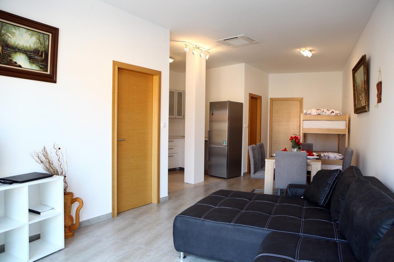 Charming San Simon Beach Apartment Jn Изола Экстерьер фото