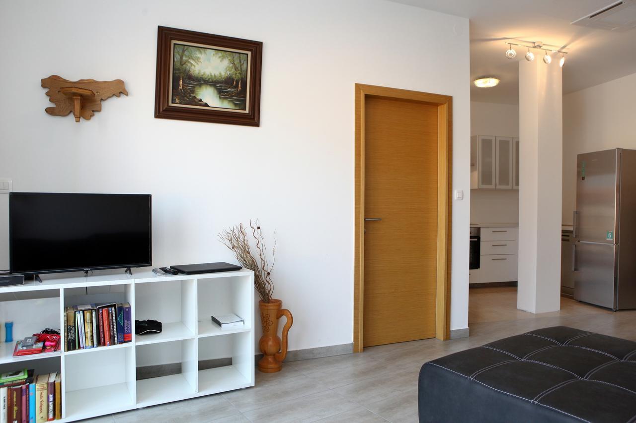 Charming San Simon Beach Apartment Jn Изола Экстерьер фото