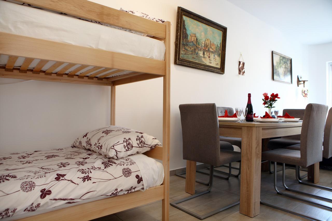 Charming San Simon Beach Apartment Jn Изола Экстерьер фото